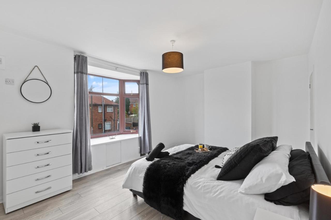 Nuneaton - Ideal 3 Bedroom, Wi-Fi Parking, Sleeps 6 - Jrr Stays Eksteriør bilde
