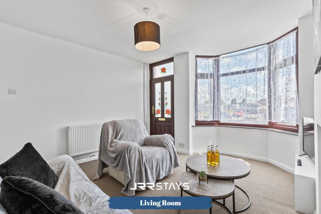 Nuneaton - Ideal 3 Bedroom, Wi-Fi Parking, Sleeps 6 - Jrr Stays Eksteriør bilde