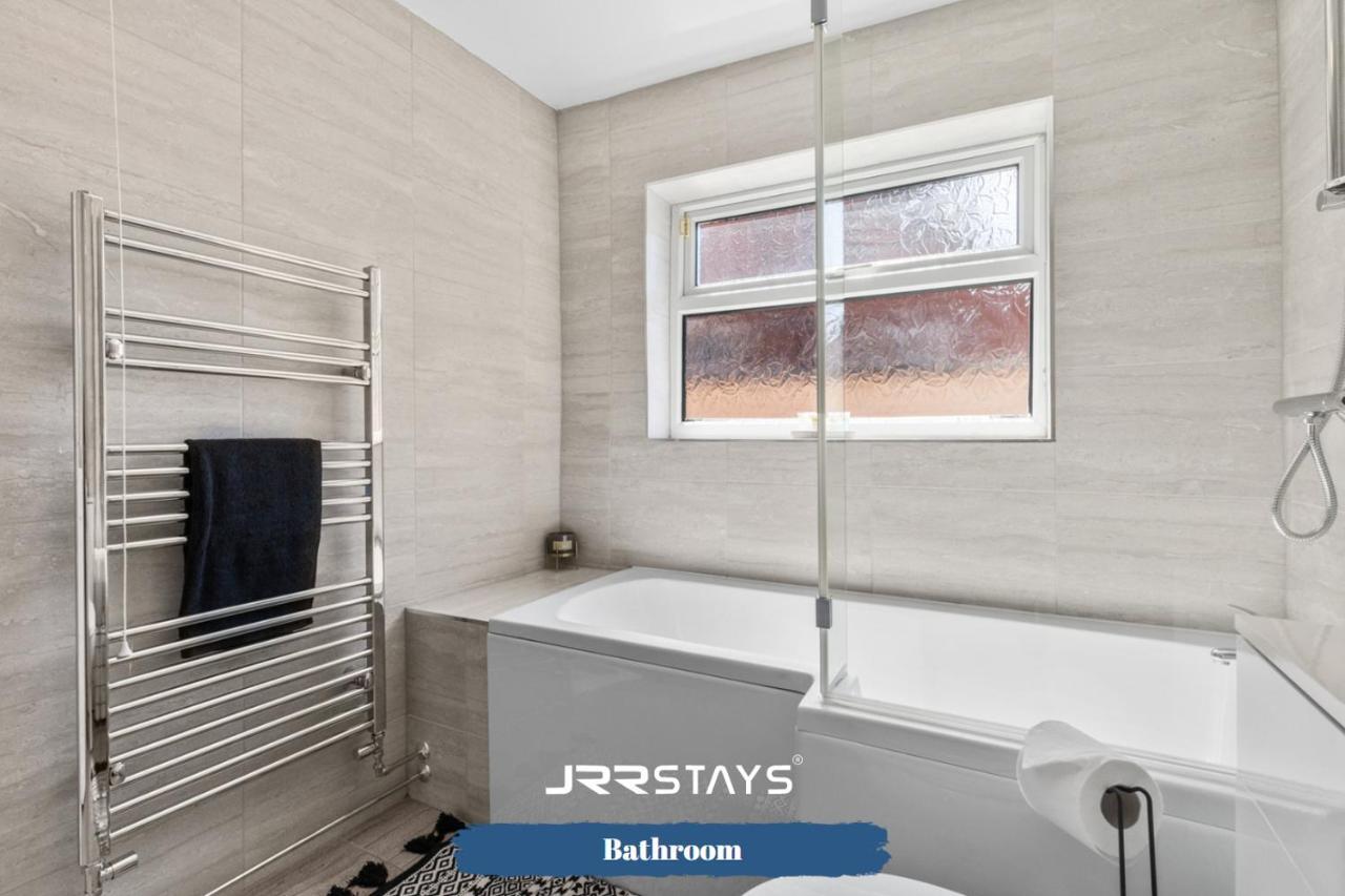 Nuneaton - Ideal 3 Bedroom, Wi-Fi Parking, Sleeps 6 - Jrr Stays Eksteriør bilde