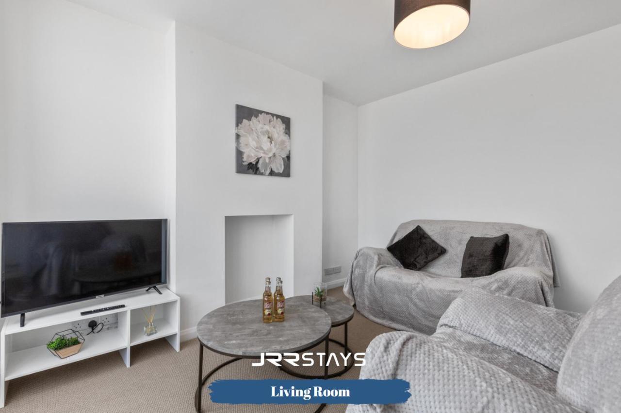 Nuneaton - Ideal 3 Bedroom, Wi-Fi Parking, Sleeps 6 - Jrr Stays Eksteriør bilde